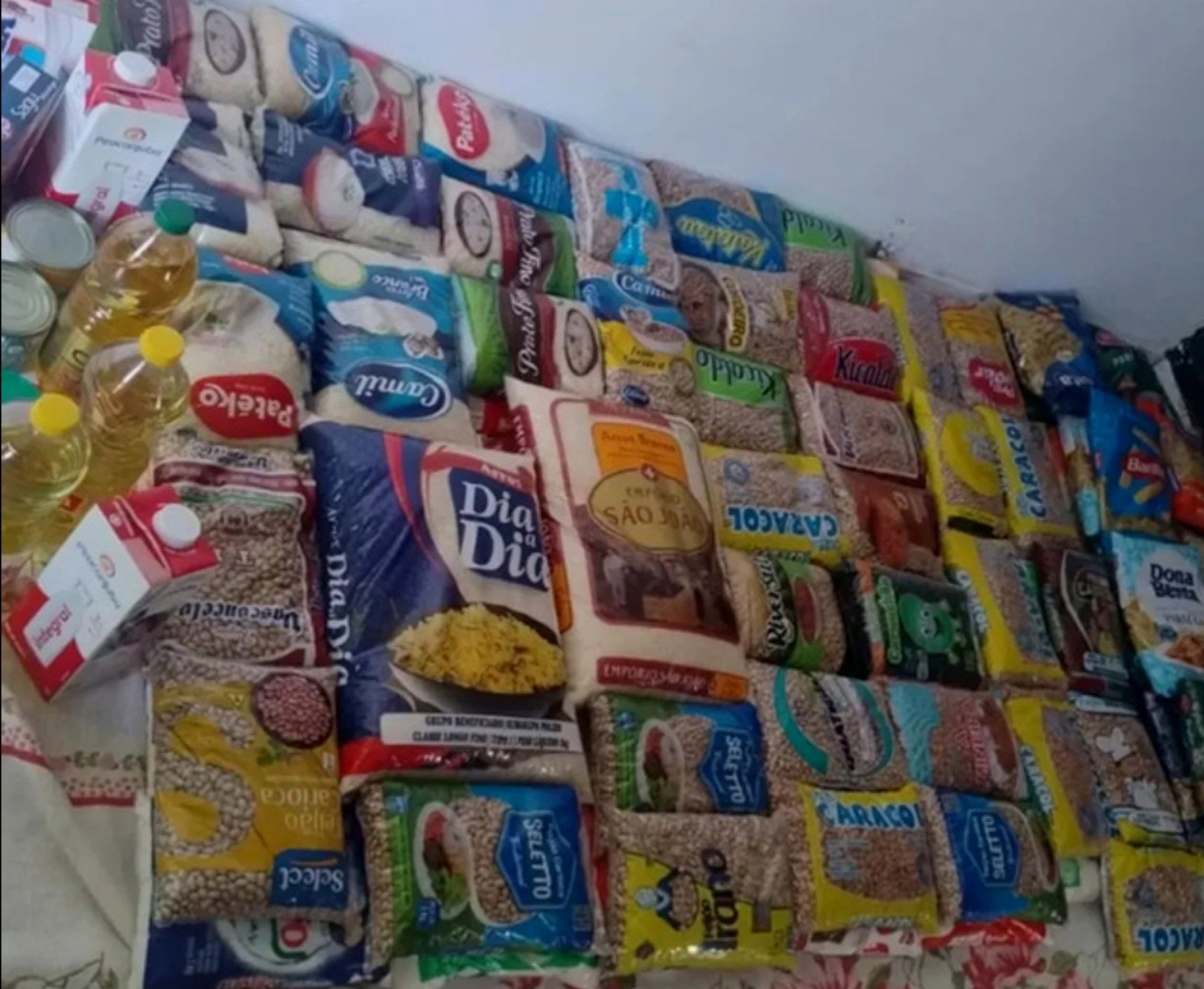 Alimentos arrecadados em ação solidária do CT SANCA